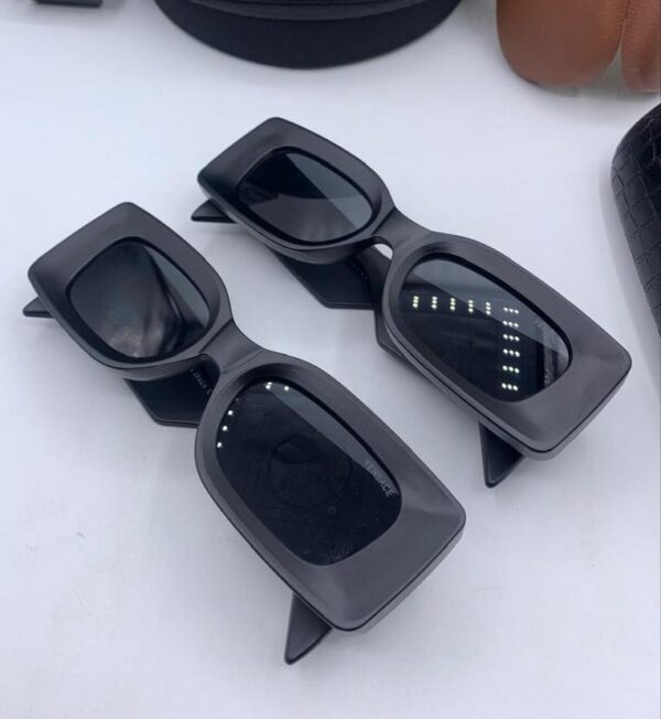 Versace Stylish Anti UV Sunglasses